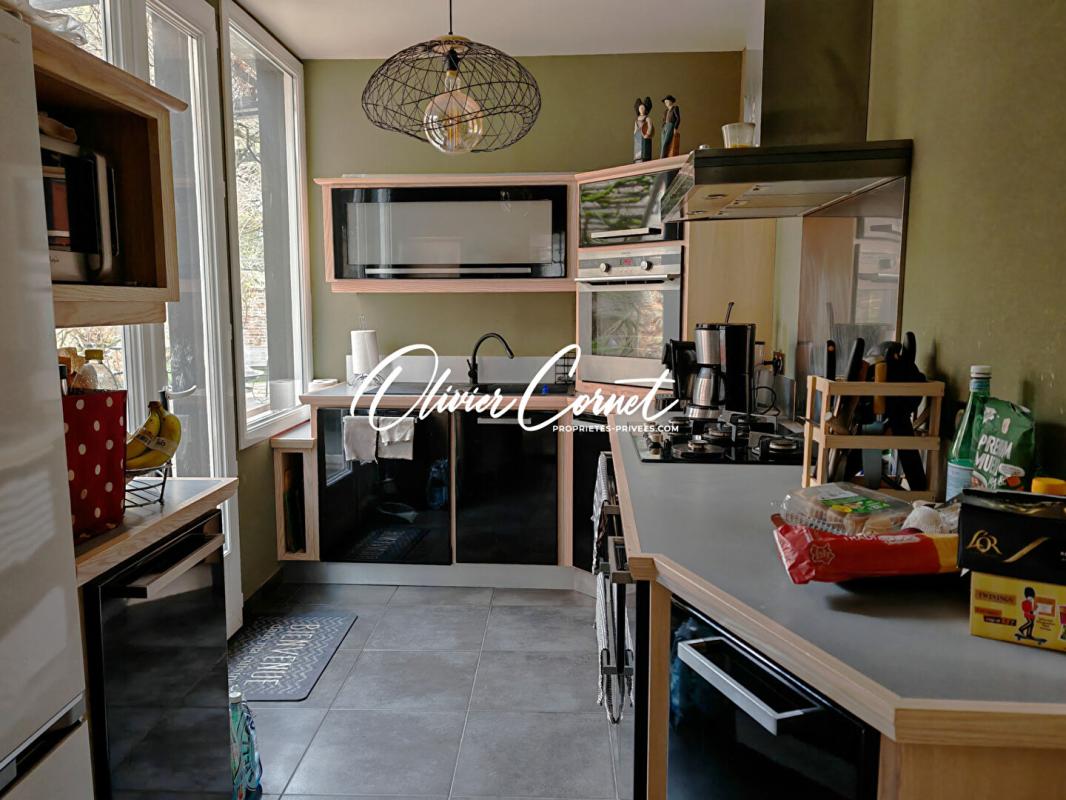 NOGENT-LE-ROTROU Maison Nogent Le Rotrou 6 pièces 209 m2 6