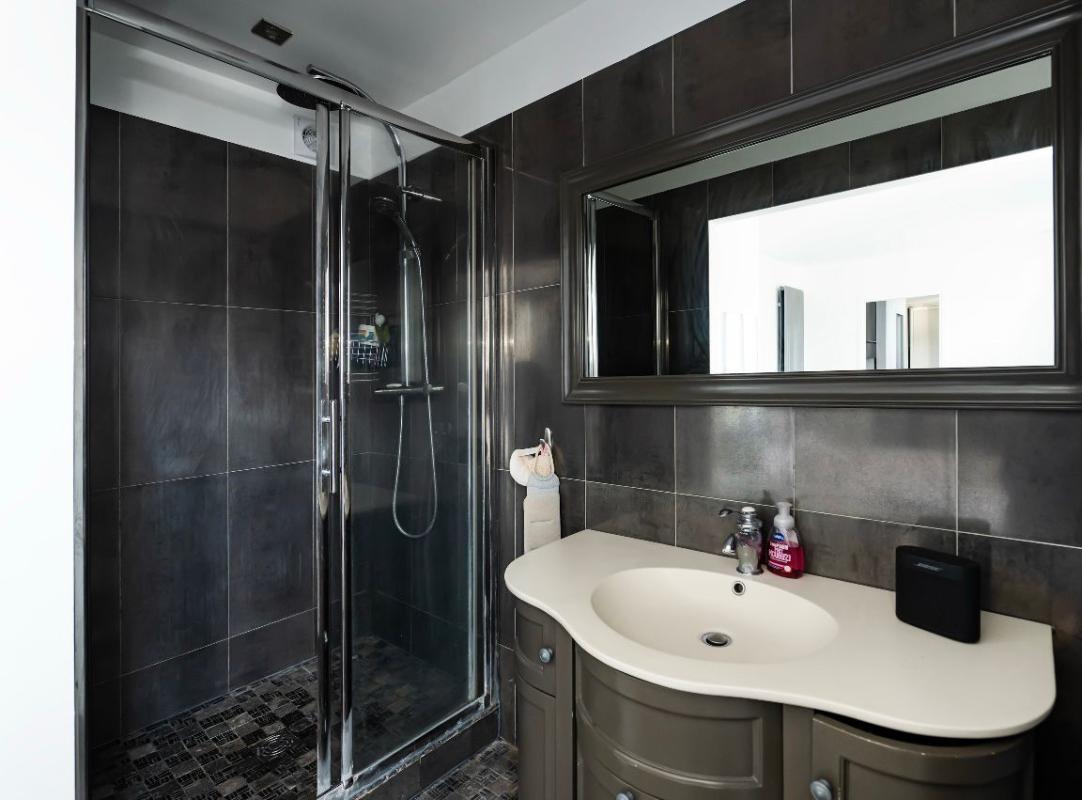 LEVALLOIS-PERRET Appartement 39 m2 au dernier étage 11