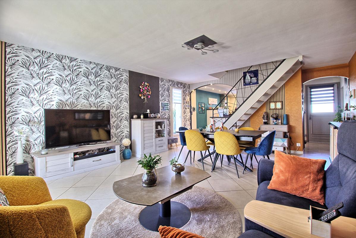 SAINT-SYLVAIN-D'ANJOU Maison centre Saint sylvain d'Anjou 120 m2 au calme square 4 chambres 5