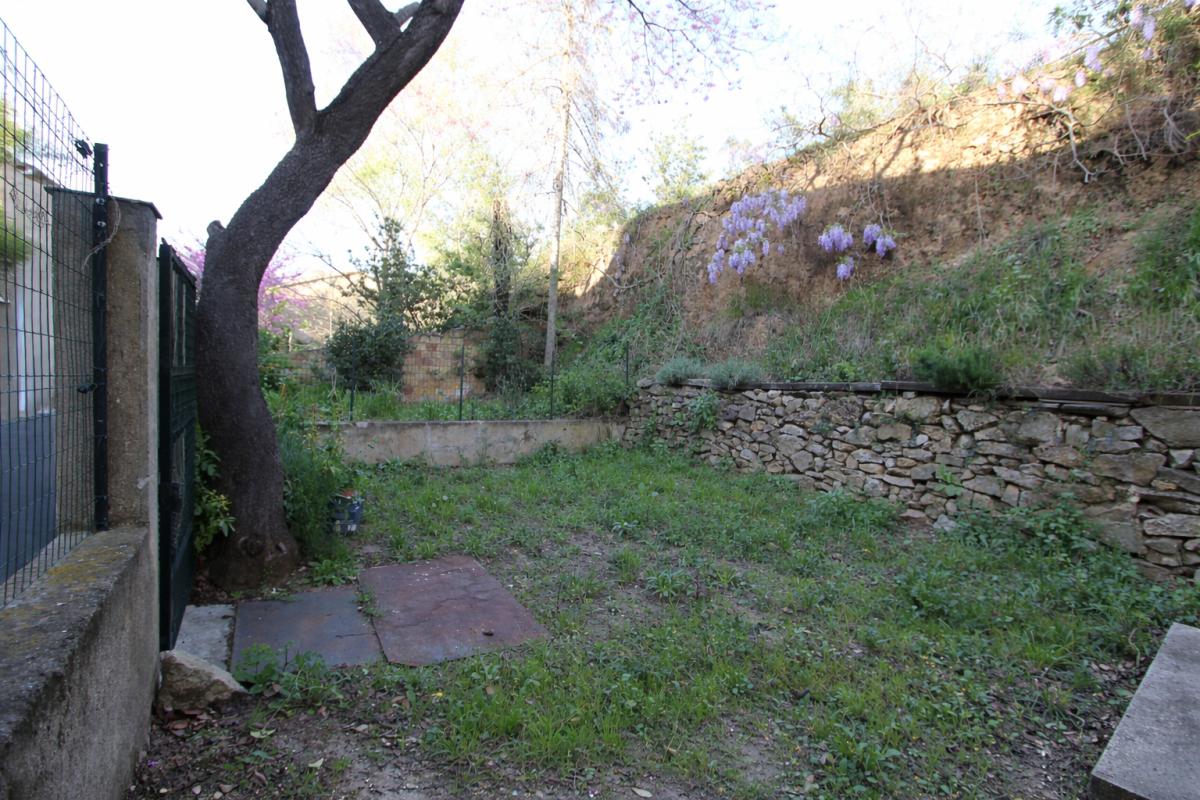 FERRALS-LES-CORBIERES Maison Ferrals Les Corbieres 6 pièce(s) 137.80 15