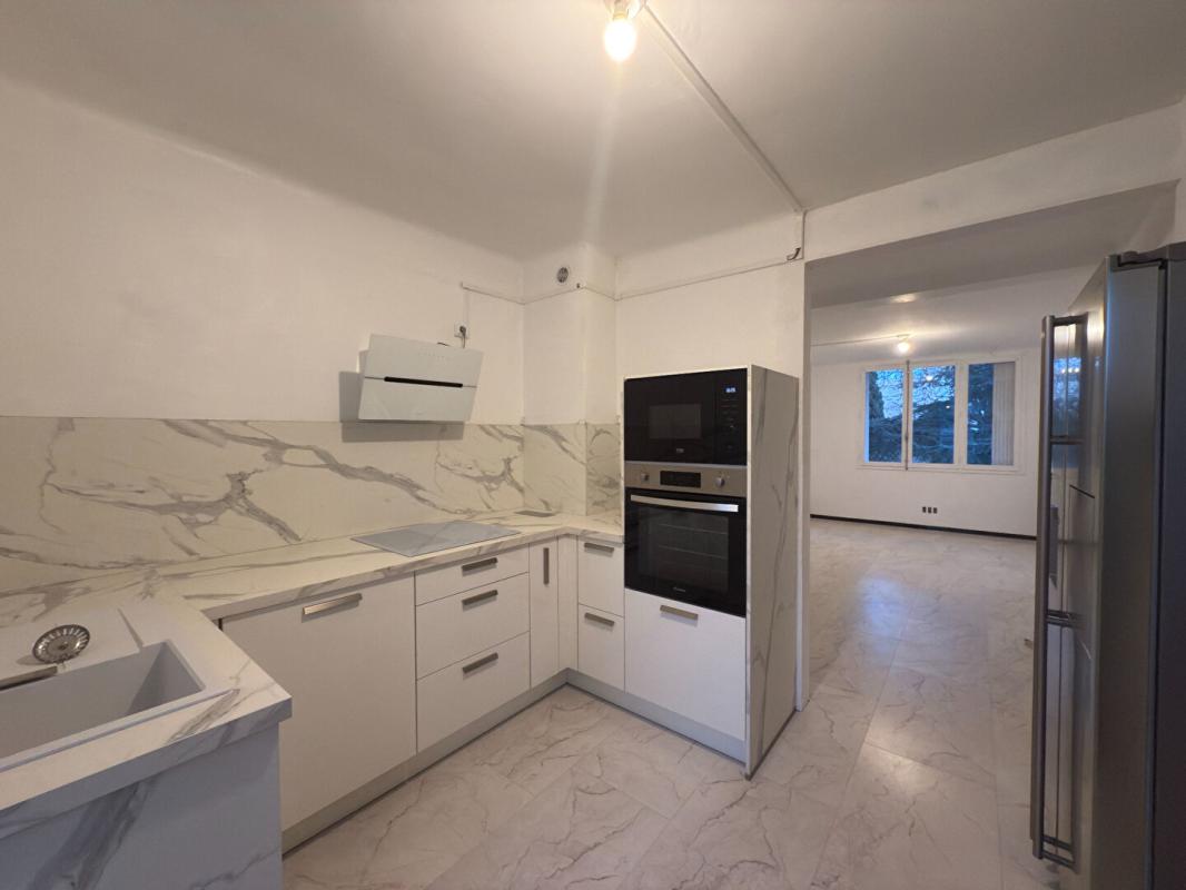 BEZIERS Appartement 3 pièces à Beziers 4