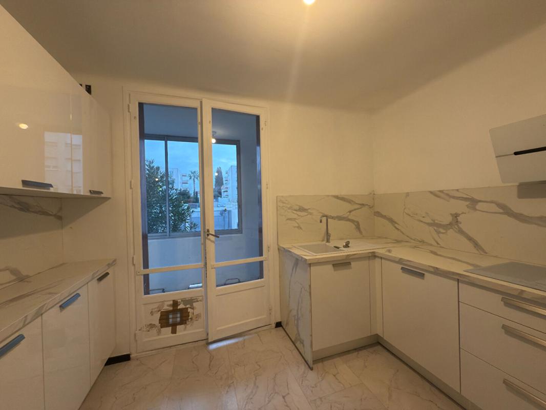 BEZIERS Appartement 3 pièces à Beziers 5