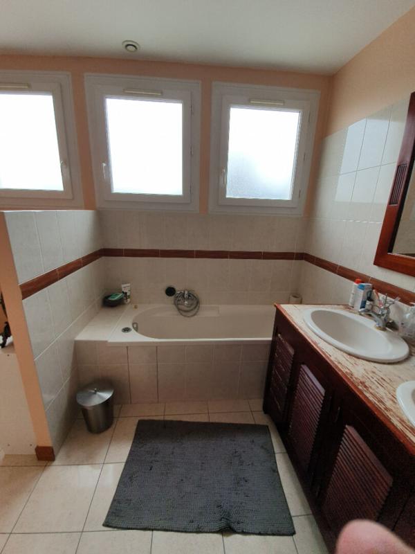 CHATEAUROUX Maison de ville 150 m2 4 chambres + garage + parking + jardin 10