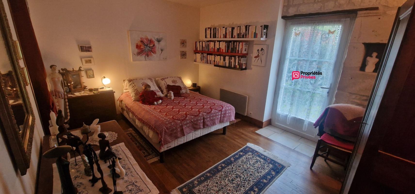 MEUSNES Longère de 155 m² - 6 pièces dont 3 chambres plus dépendances 7