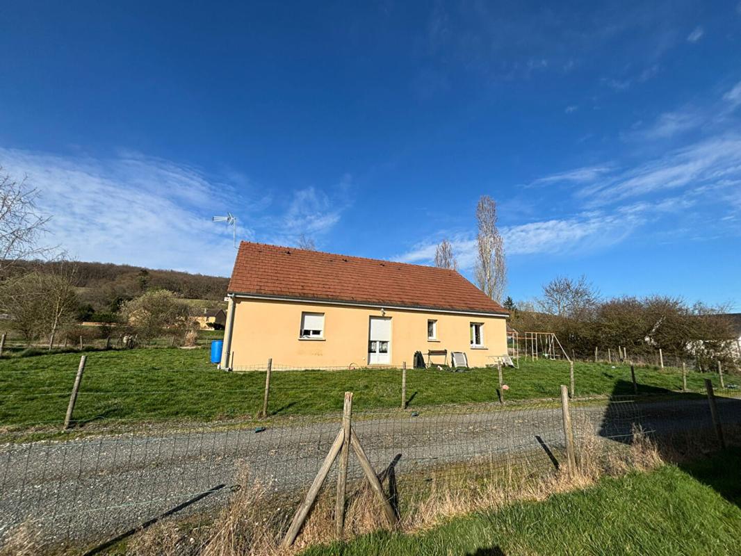 SICHAMPS Maison Sichamps 5 pièces 92.9 m2 - 3 chambres - louée - investisseur 2