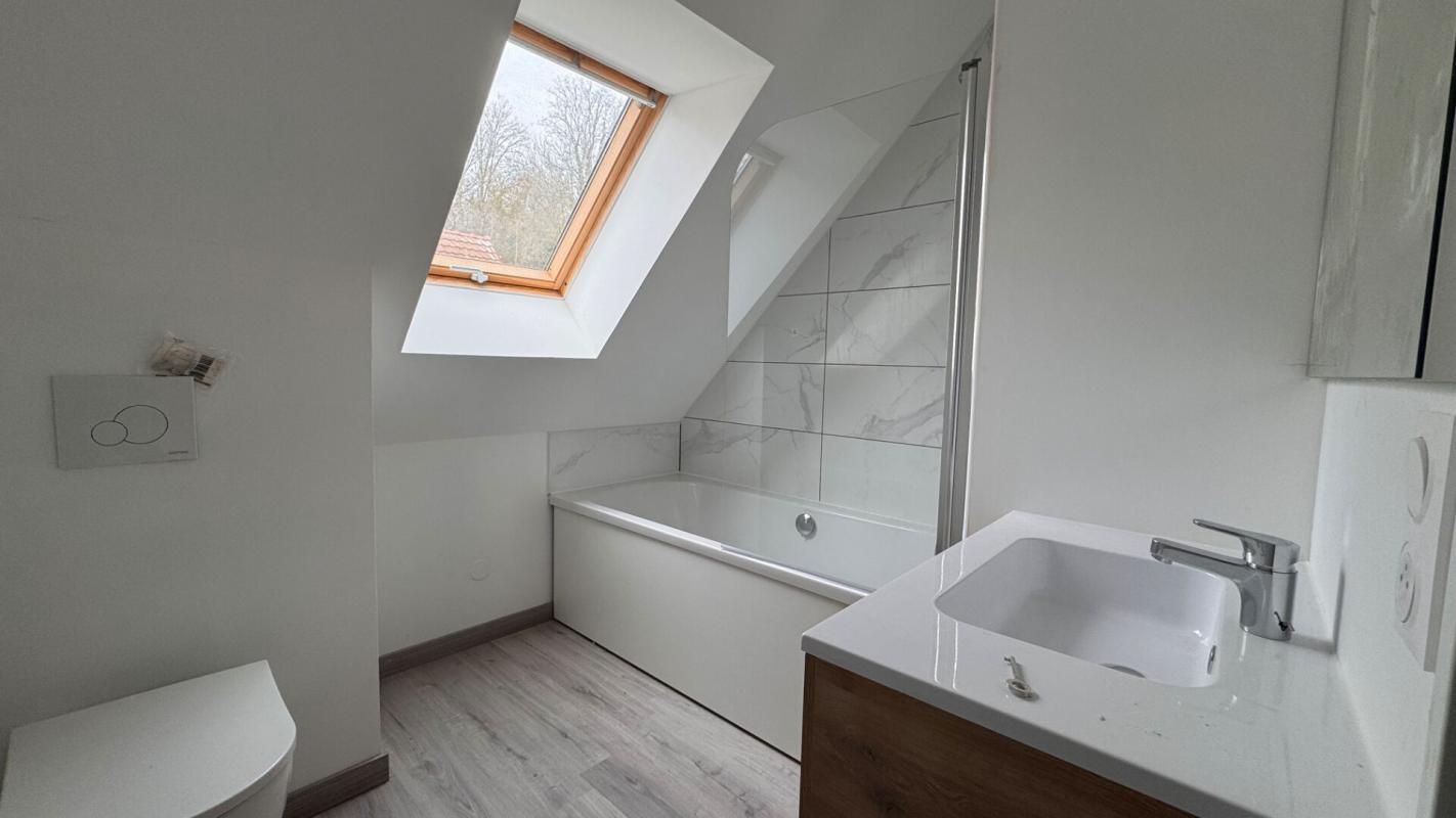 NAOURS Pavillon individuel  à Naours 5 pièce(s) 4 chambres 11