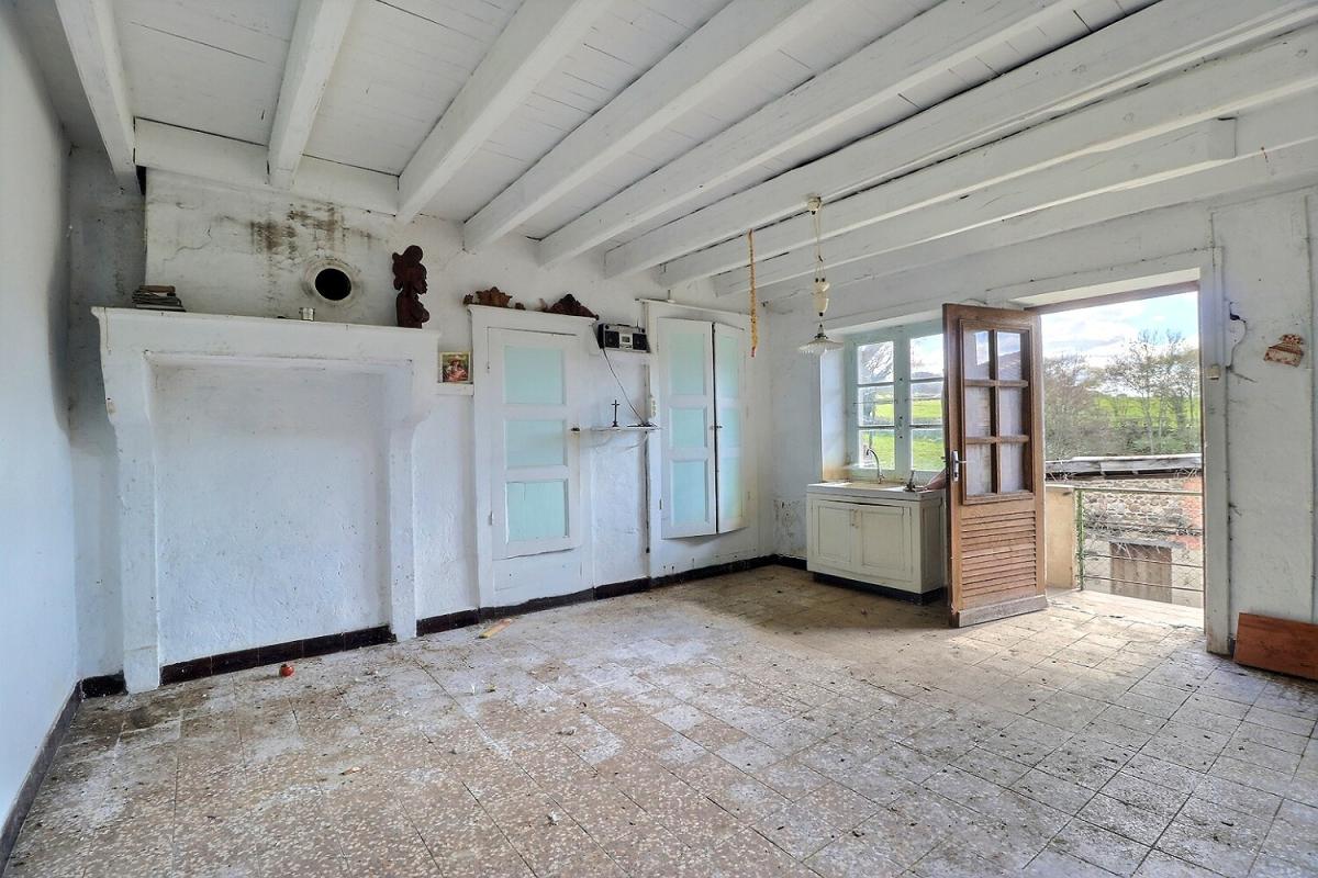 SAINT-LEGER-SOUS-LA-BUSSIERE Ancienne ferme à rénover avec vue dégagée 5