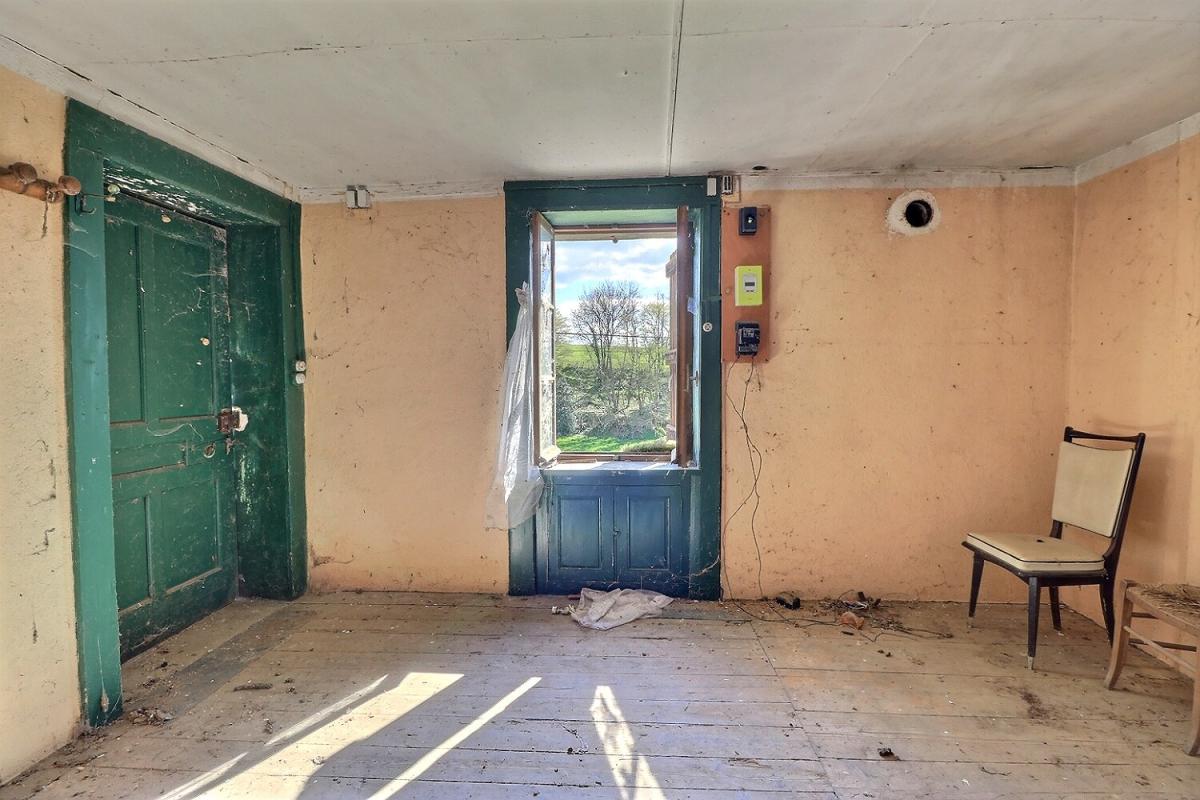 SAINT-LEGER-SOUS-LA-BUSSIERE Ancienne ferme à rénover avec vue dégagée 7