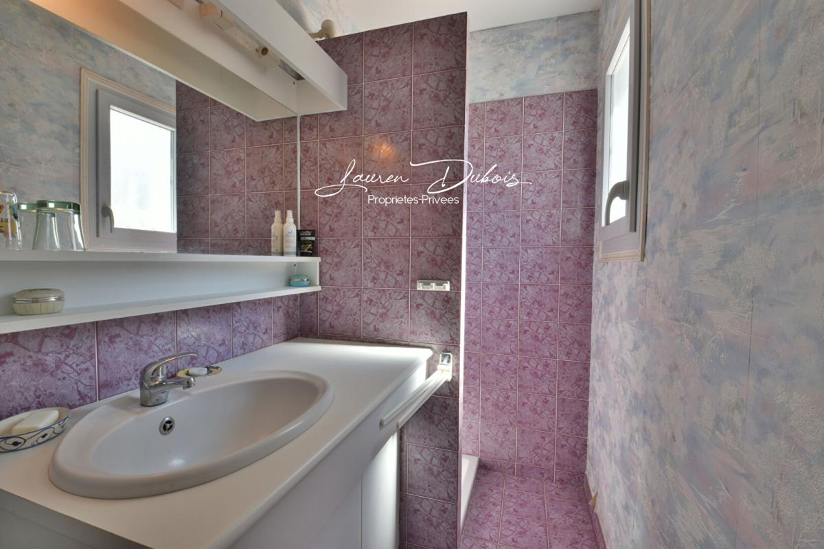 TALLARD Maison familiale de caractère sur terrain de 1 500m² 12