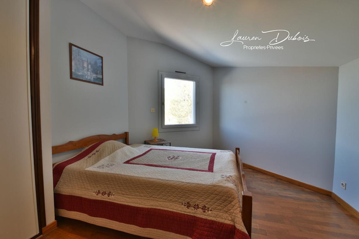 TALLARD Maison familiale de caractère sur terrain de 1 500m² 15