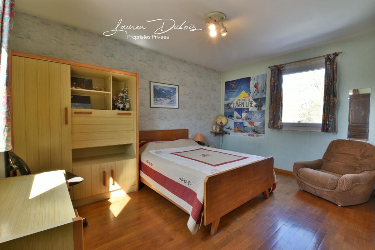 TALLARD Maison familiale de caractère sur terrain de 1 500m² 17