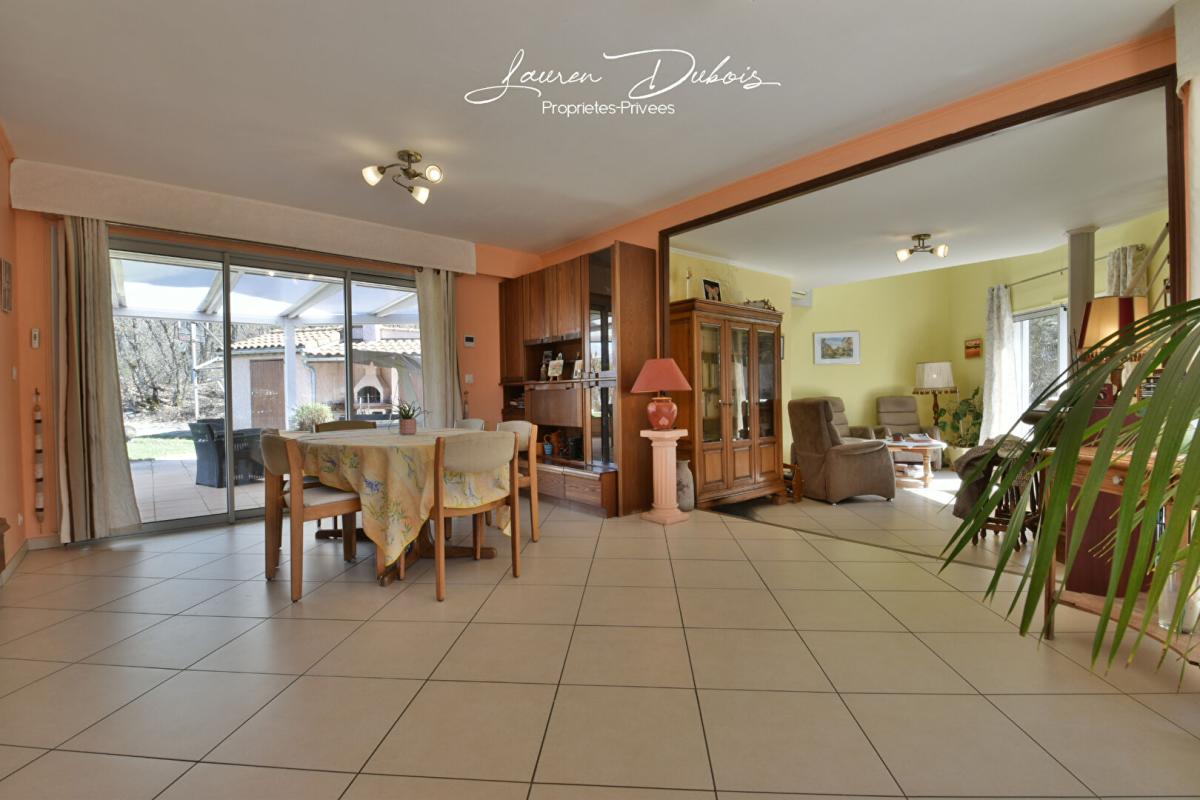 TALLARD Maison familiale de caractère sur terrain de 1 500m² 4