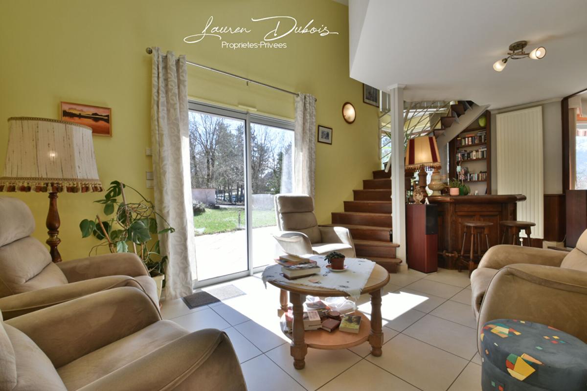 TALLARD Maison familiale de caractère sur terrain de 1 500m² 9