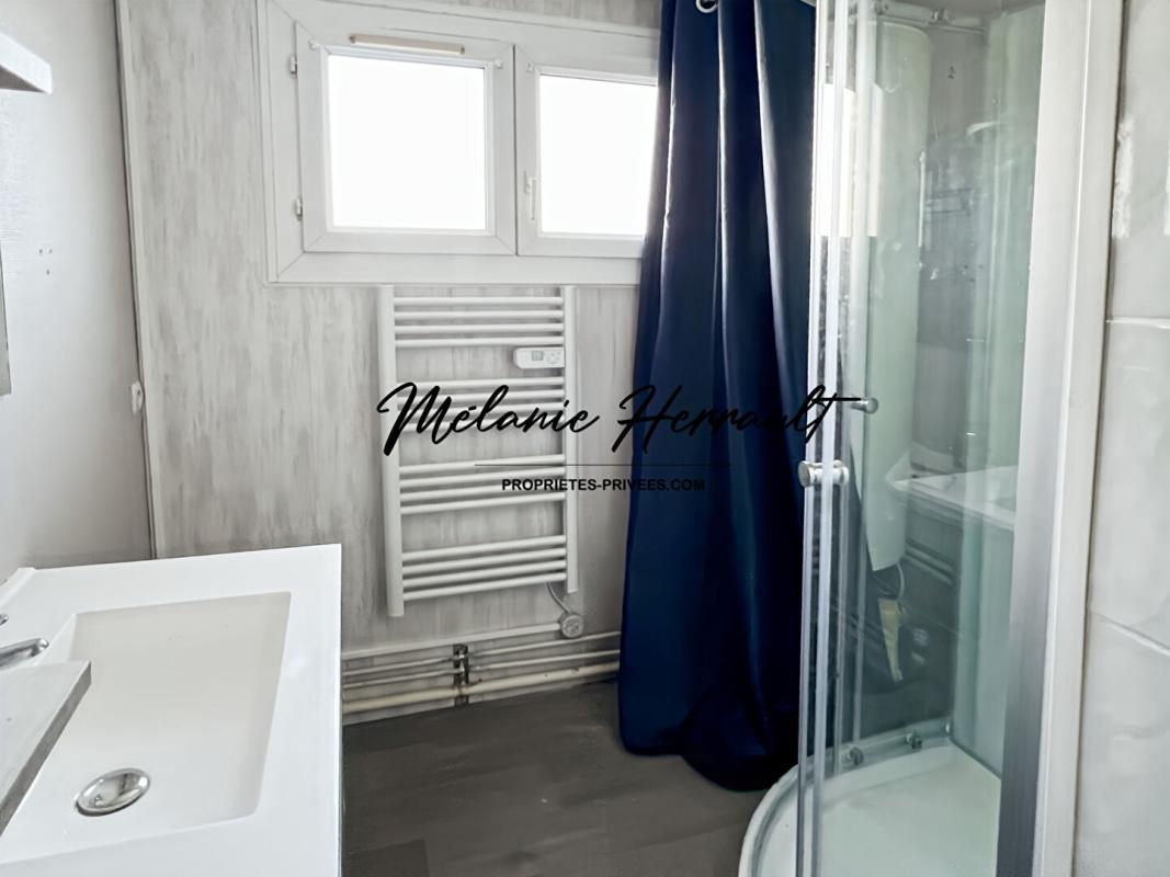 PARIGNE-L'EVEQUE Maison semi-mitoyenne T2 meublée - Parigné l'Evêque (72) 6