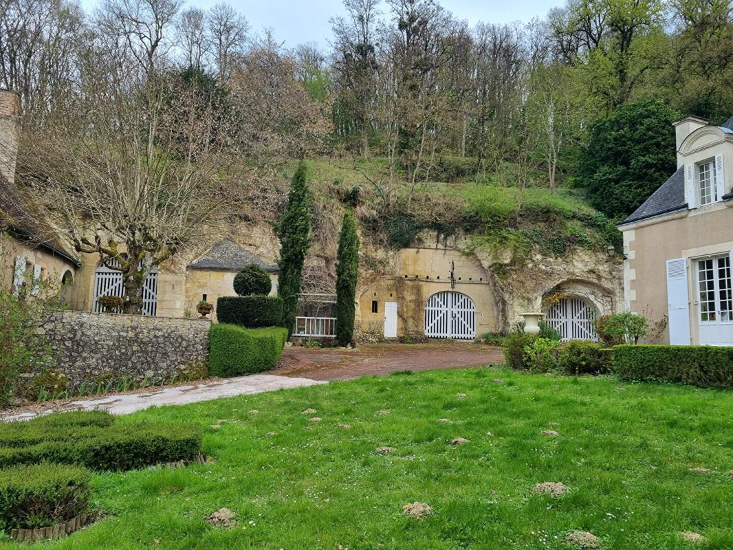 LA CHARTRE-SUR-LE-LOIR MANOIR A LA CHARTRE SUR LE LOIR 10