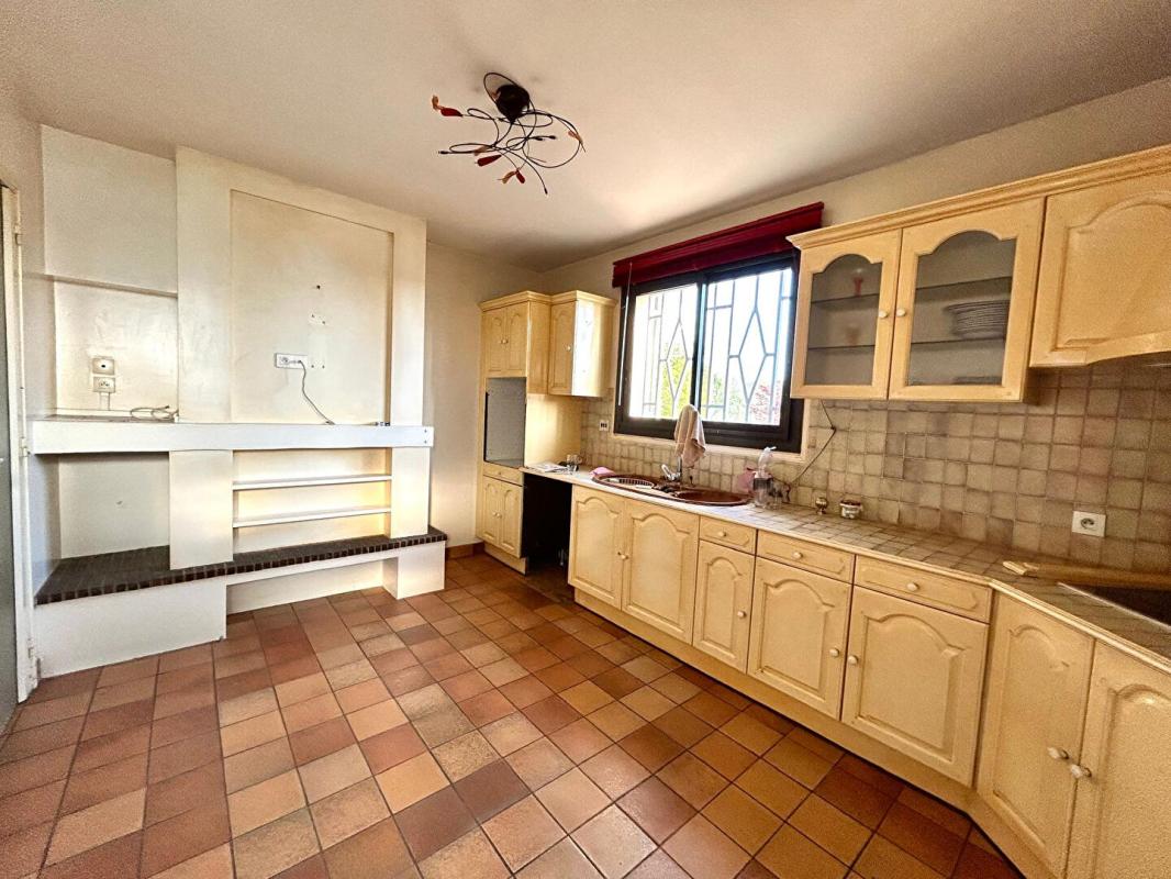 PUGNAC DÉCOUVREZ LE CHARME ET LES VOLUMES D'UNE MAISON D'ARCHITECTE - 300 M2 - 4 CHAMBRES   À PUGNAC DANS UN PARC ARBORÉ POUR SAVOURER LA TRANQUILITÉ 5