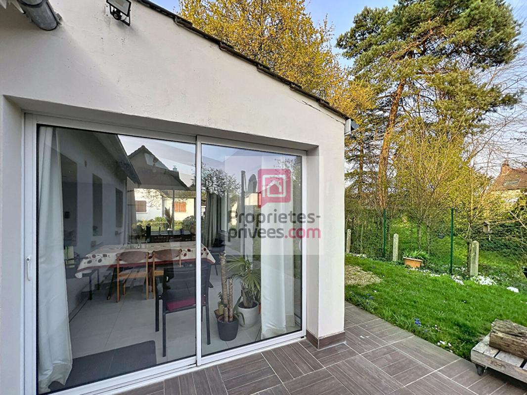 LE PERRAY-EN-YVELINES Maison Le Perray En Yvelines 6 pièces 165 m2 12