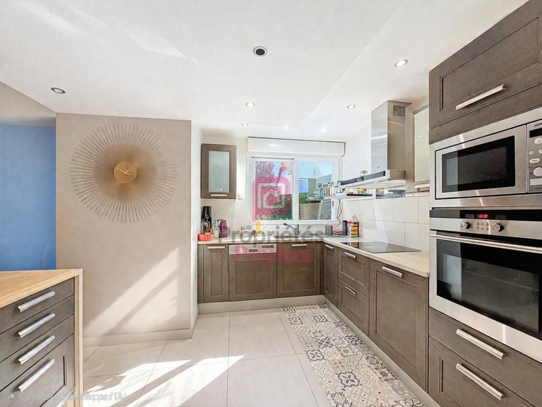 LE PERRAY-EN-YVELINES Maison individuelle Le Perray En Yvelines 6 pièces 165 m2 3