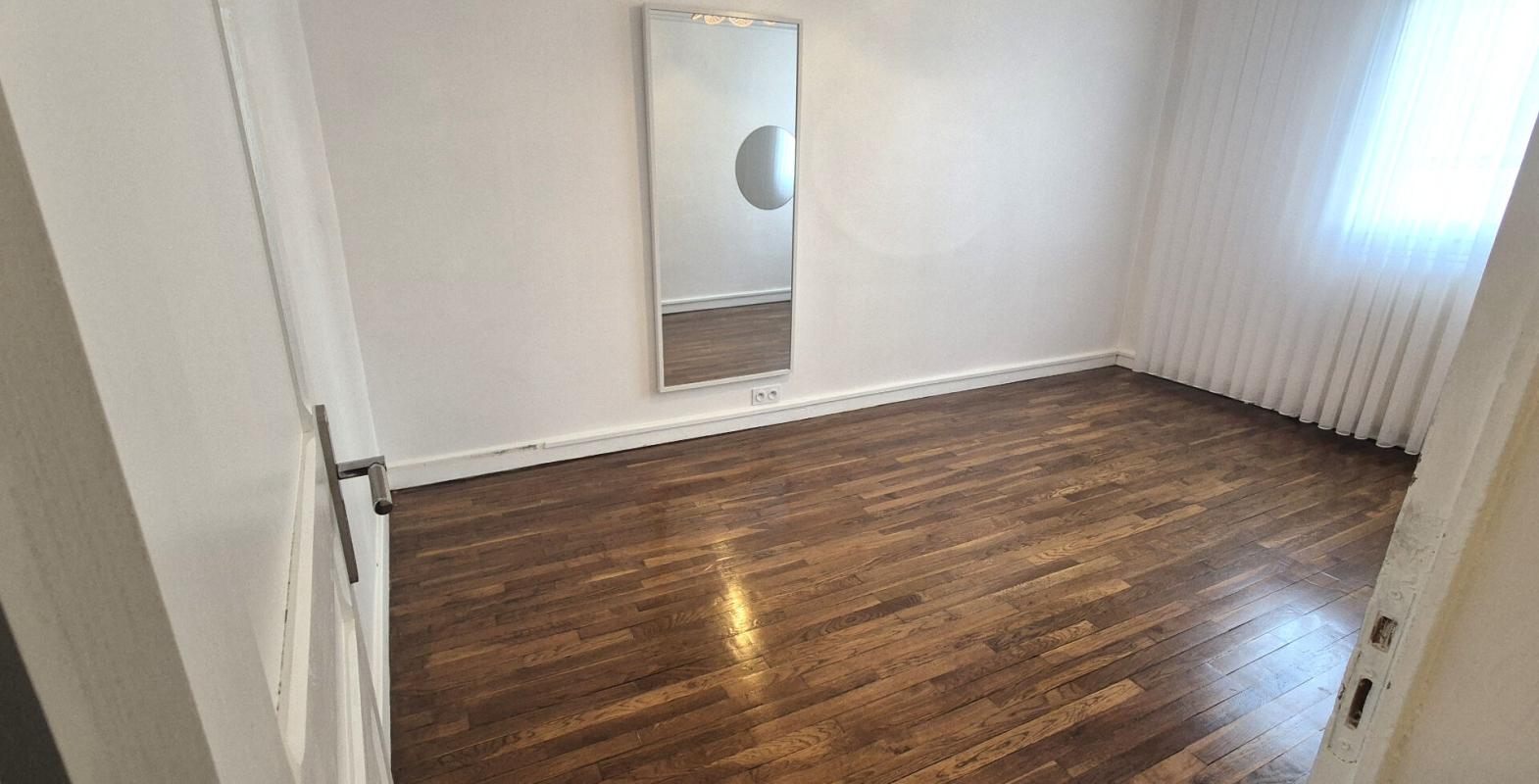 SAINT-DIZIER Belle Maison en Pierre ou de Caractère de 112 m² Rénovée avec Goût avec sa Cour fermée de 12 m², Terrasse de 56 m², Vérandas Chauffées, Garage de 32 m² avec Buanderie, Chaufferie PAC Air-Eau, Cuisine d'été et Terrain clos, arborés de 286 m² avec son Barbe 12