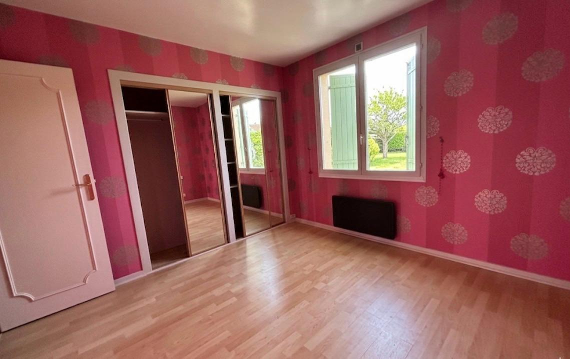 PUGNAC DÉCOUVREZ LE CHARME ET LES VOLUMES D'UNE MAISON D'ARCHITECTE - 300 M2 - 4 CHAMBRES À PUGNAC DANS UN PARC ARBORÉ POUR SAVOURER LA TRANQUILITÉ 13