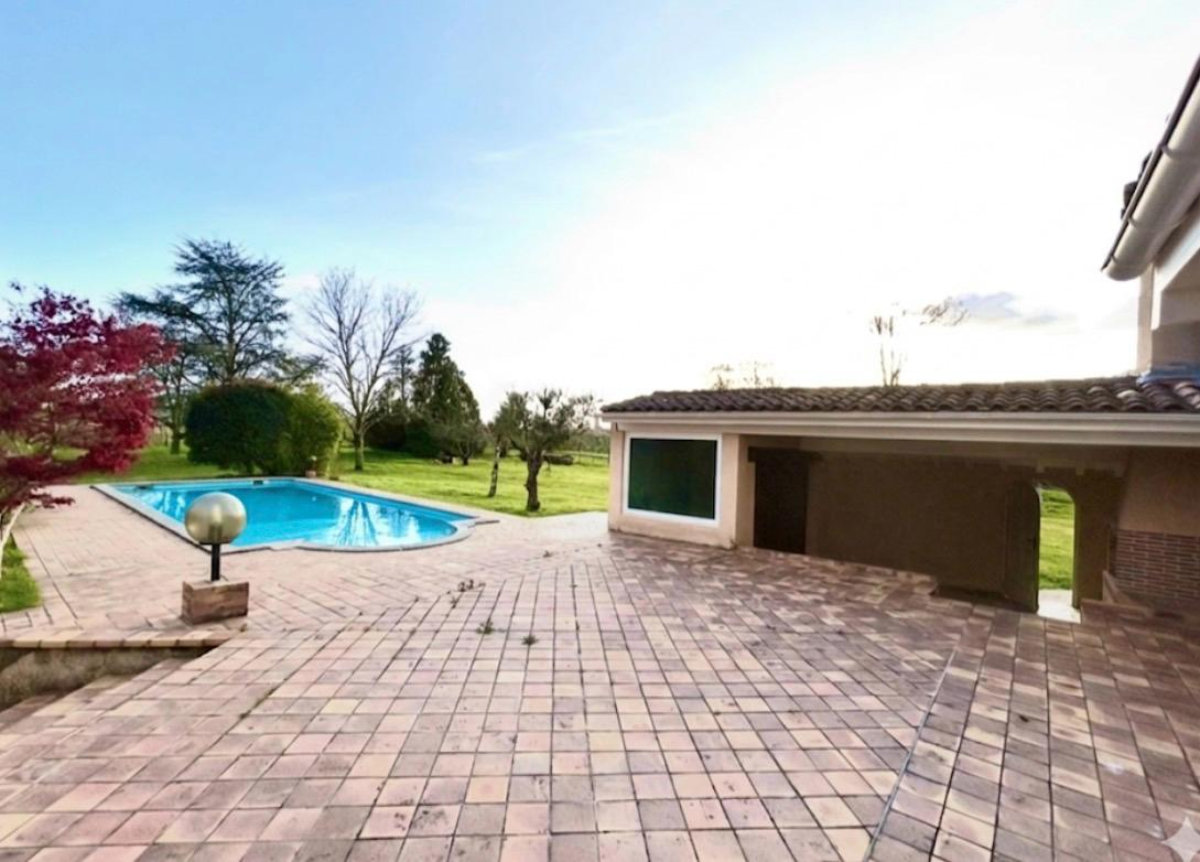 PUGNAC DÉCOUVREZ LE CHARME ET LES VOLUMES D'UNE MAISON D'ARCHITECTE - 300 M2 - 4 CHAMBRES À PUGNAC DANS UN PARC ARBORÉ POUR SAVOURER LA TRANQUILITÉ 15