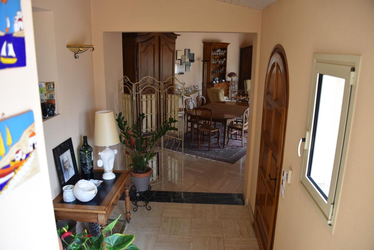 PUGNAC DÉCOUVREZ LE CHARME ET LES VOLUMES D'UNE MAISON D'ARCHITECTE - 300 M2 - 4 CHAMBRES À PUGNAC DANS UN PARC ARBORÉ POUR SAVOURER LA TRANQUILITÉ 5