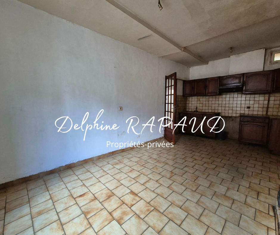 REMALARD Maison de bourg à rénover Remalard En Perche 80.81 m2 3