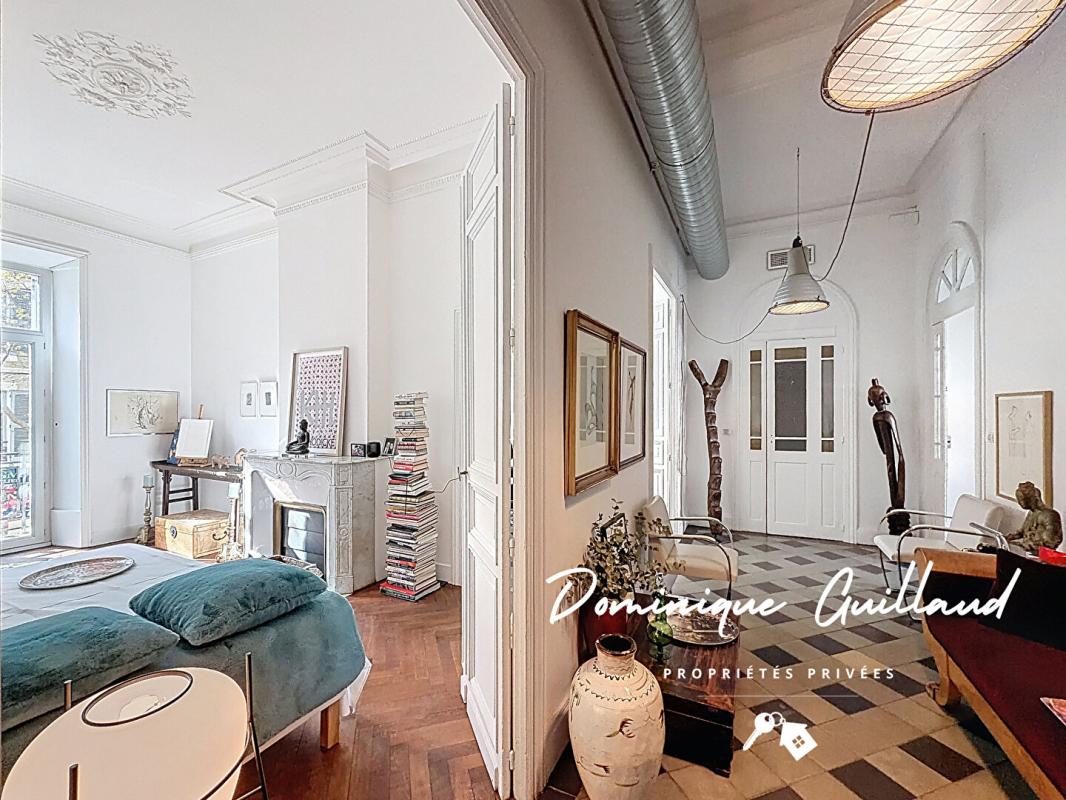 NIMES NÎMES -MAISON CARRÉ 14