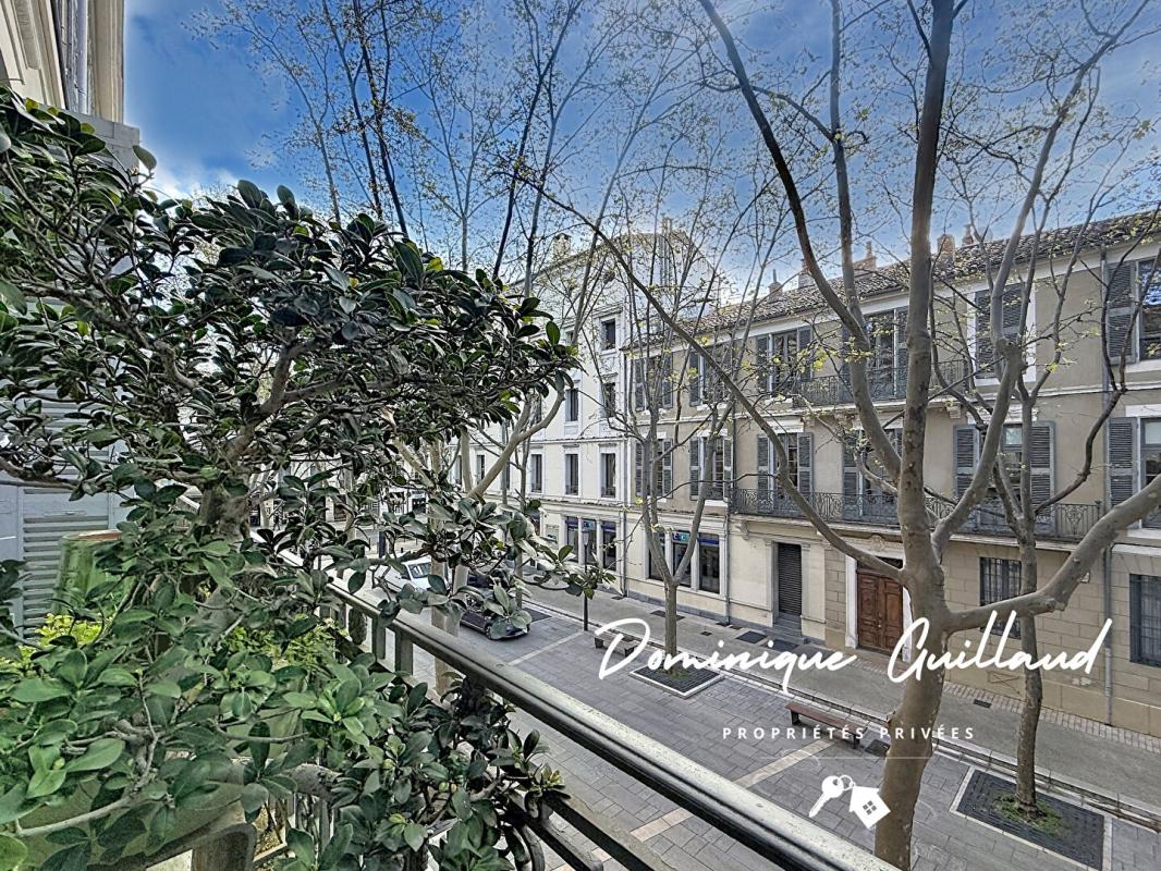 NIMES NÎMES -MAISON CARRÉ 16