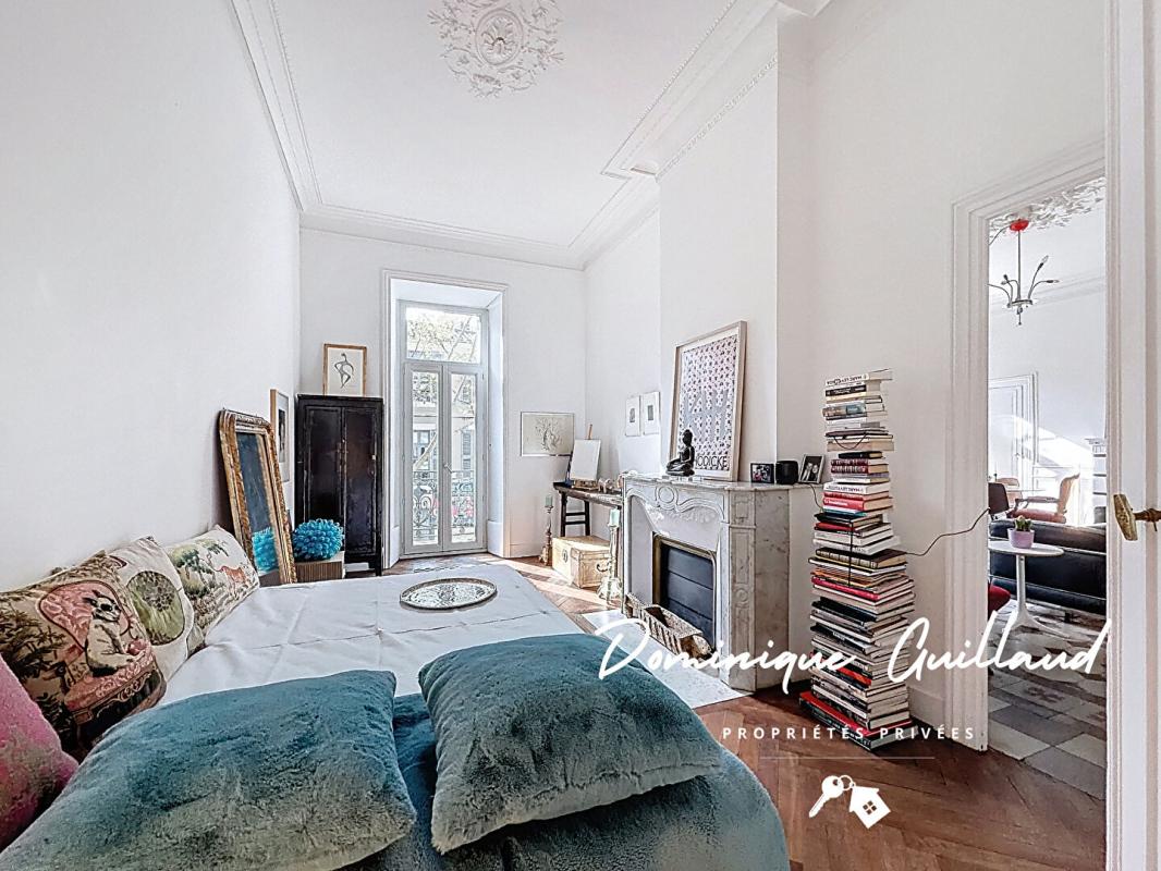 NIMES NÎMES -MAISON CARRÉ 9