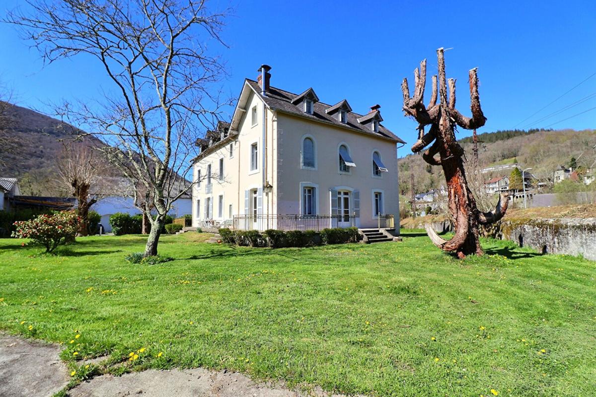 SAINT-PE-DE-BIGORRE Demeure de Maître - 7 chambres 2