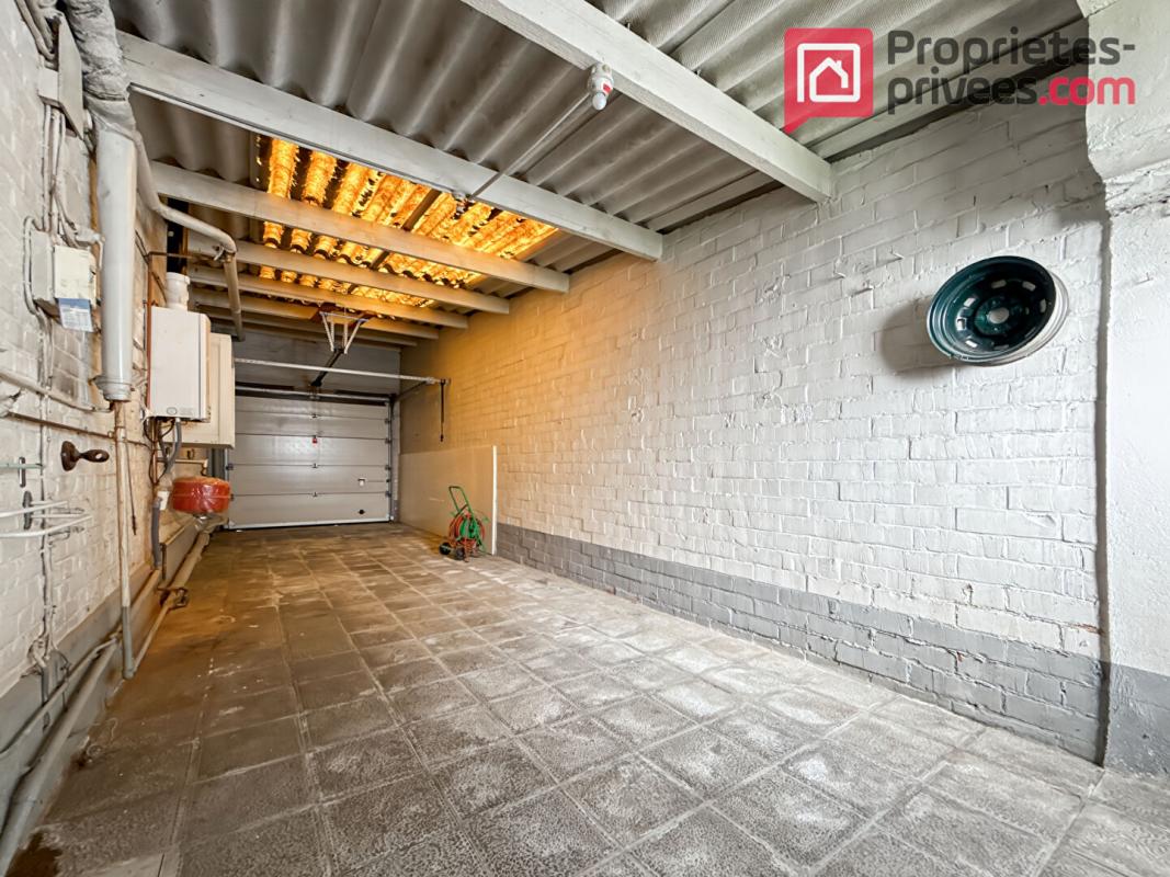 LA CHAPELLE-D'ARMENTIERES Maison La Chapelle D Armentieres 5 pièce(s) 465 m2 10