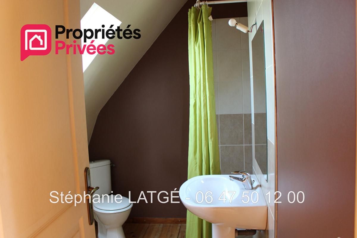 LARODDE Maison de campagne 1 à 2 chambres à Larodde (63) 10