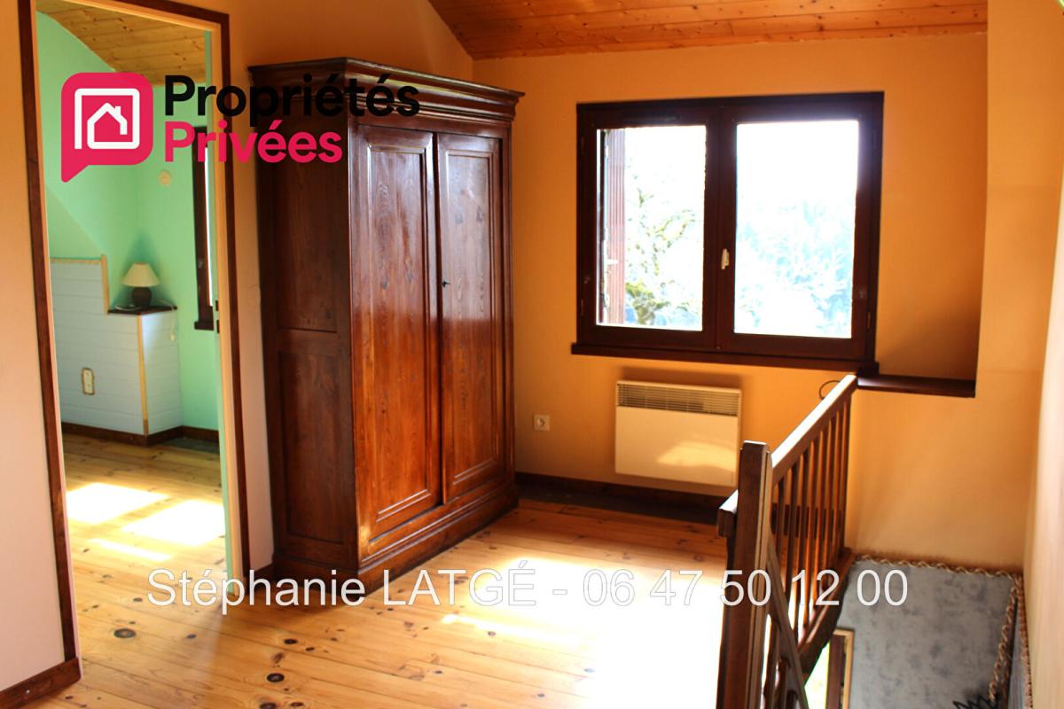 LARODDE Maison de campagne 1 à 2 chambres à Larodde (63) 9