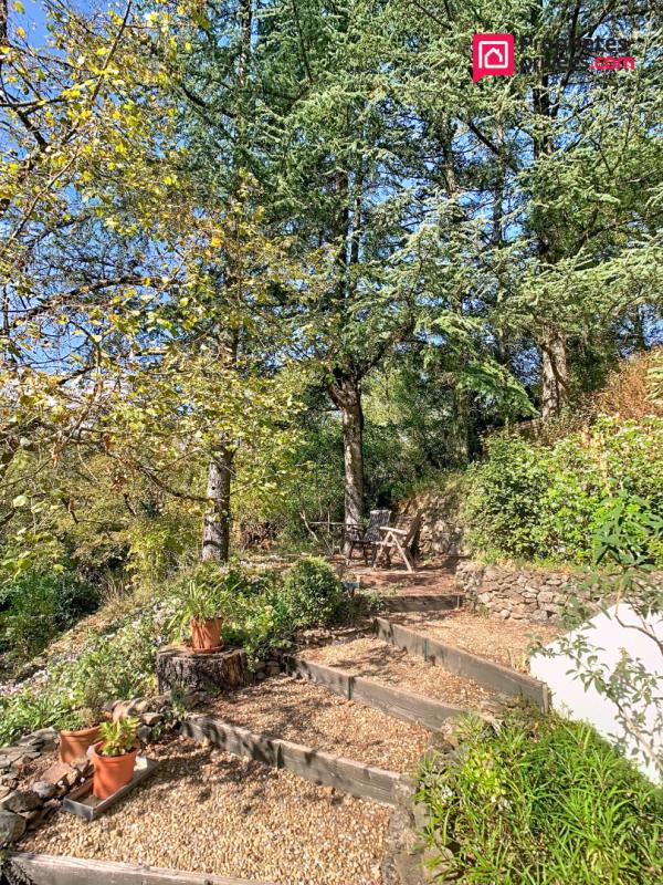 AVEZE Maison Aveze 6 pièce(s) 115 m2 16