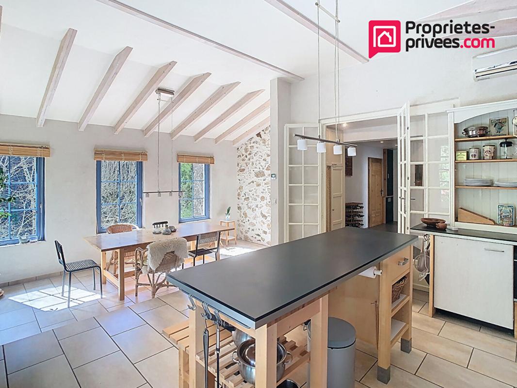 AVEZE Maison Aveze 6 pièce(s) 115 m2 2