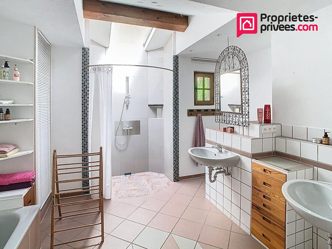 AVEZE Maison Aveze 6 pièce(s) 115 m2 6