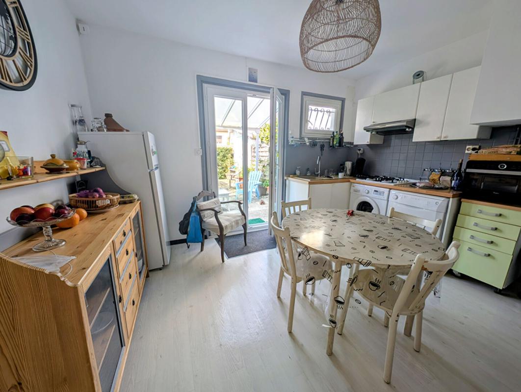 ARCACHON Villa Arcachon 10 pièce(s) 180 m2 11