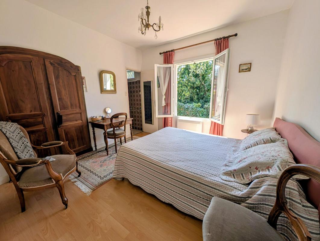 ARCACHON Villa Arcachon 10 pièce(s) 180 m2 5