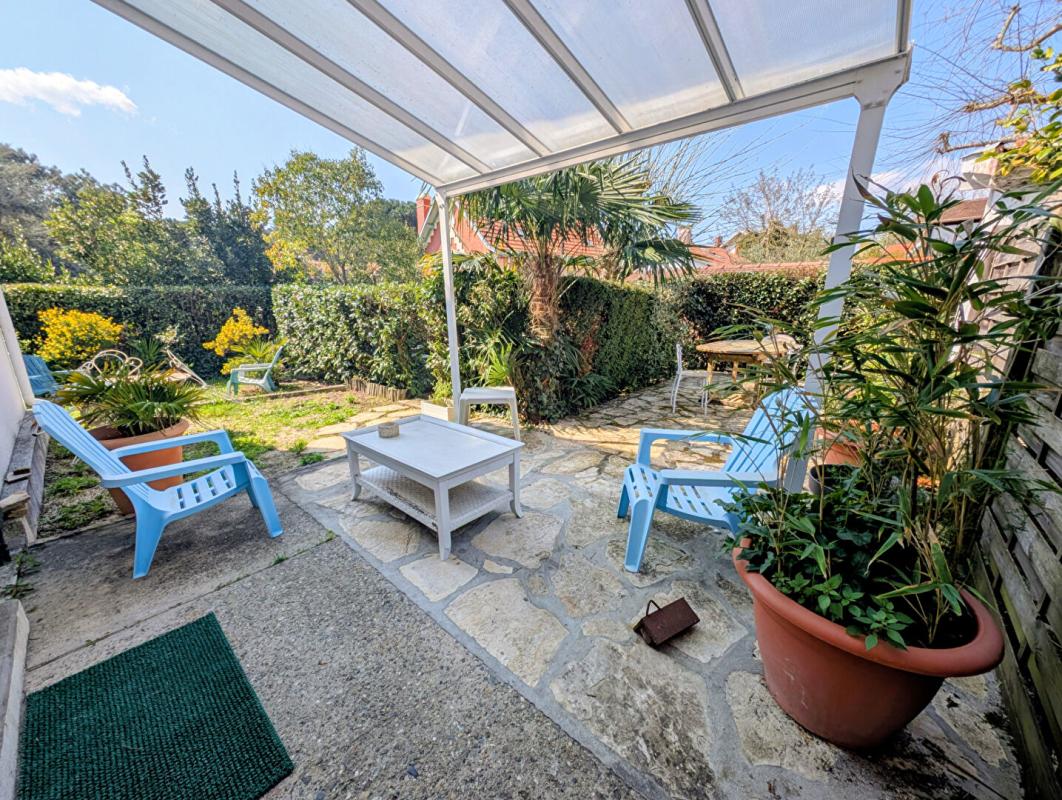 ARCACHON Villa Arcachon 10 pièce(s) 180 m2 7