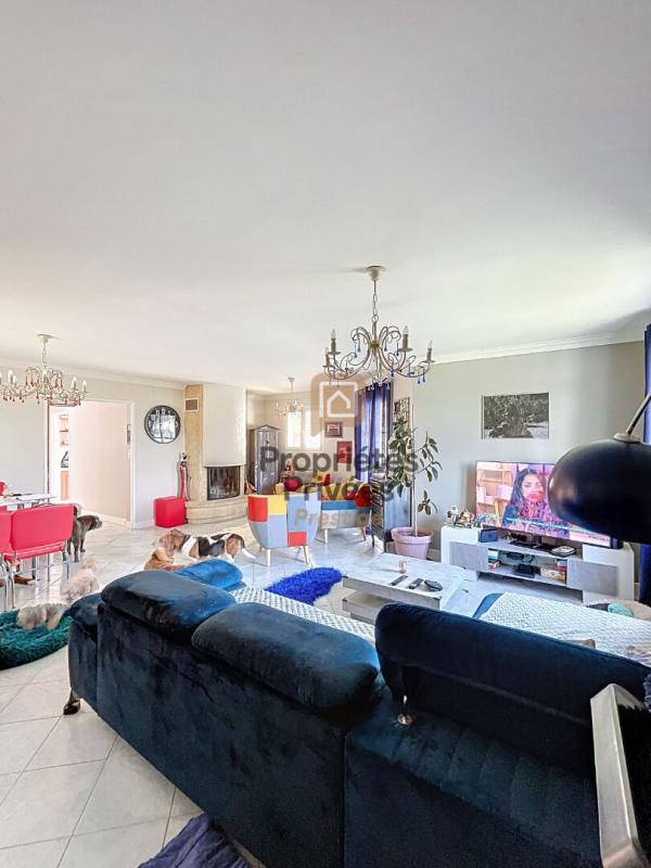 SAINT-MAXIMIN-LA-SAINTE-BAUME Villa 170 m² + T2  50m2 indépendant -Terrain 5 000 m² - Piscine - Fort potentiel locatif - Saint Maximin la Sainte Baume 83470 10