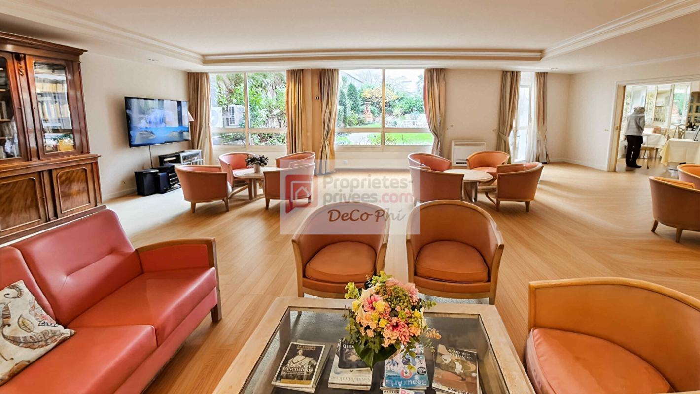 PARIS-16E-ARRONDISSEMENT Idéal investisseur : 3 pièces 83 m2  Cave  Parking  Paris-16 - Résidence Services 1