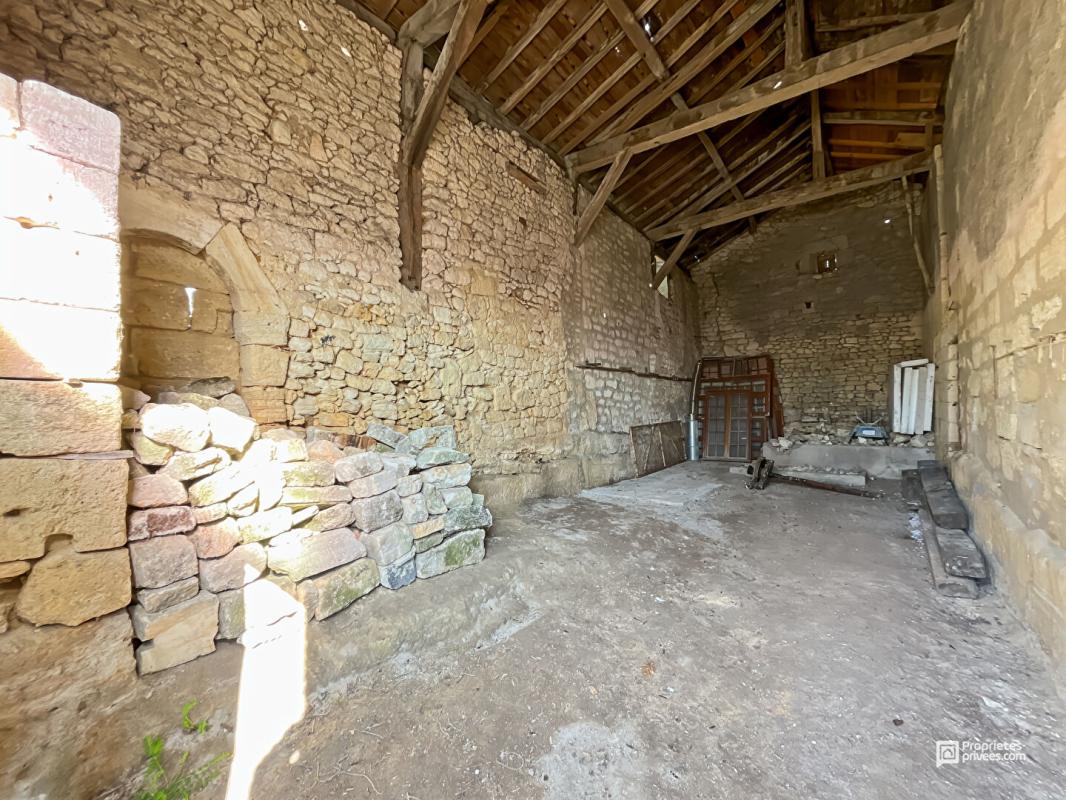 AUBIE-ET-ESPESSAS À vendre Grange à rénover avec permis accepté 101 m² - Val de Virvée 1