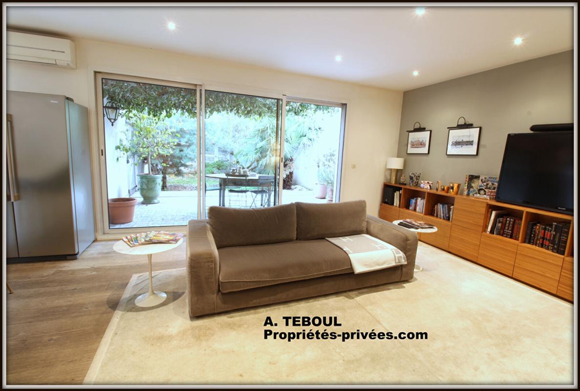 VILLEURBANNE MAISON INDIVIDUELLE PLAIN-PIED A VILLEURBANNE DE 105M² AVEC JARDIN DE 60M² CONSTRUITE EN 2011 13