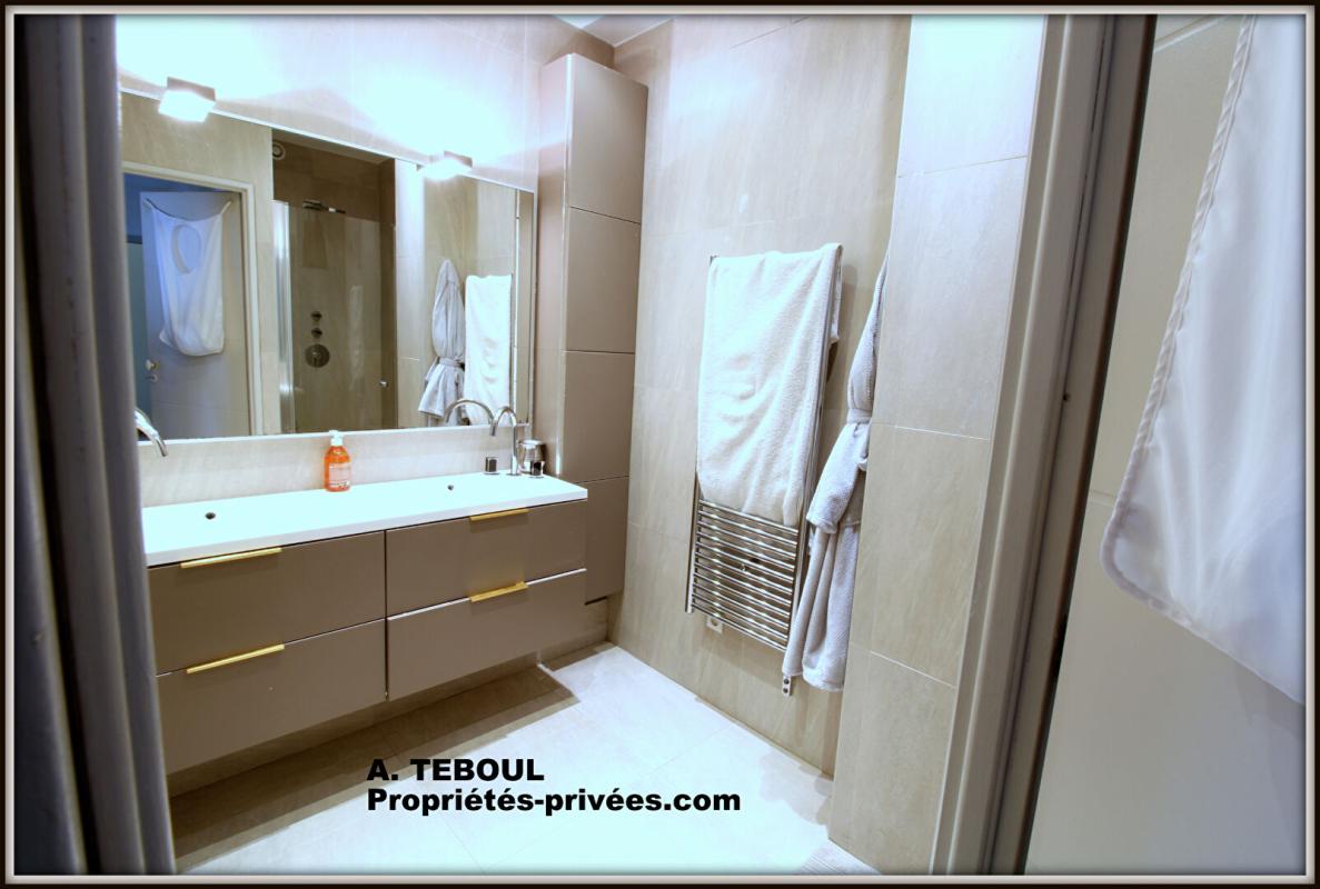 VILLEURBANNE MAISON INDIVIDUELLE PLAIN-PIED A VILLEURBANNE DE 105M² AVEC JARDIN DE 60M² CONSTRUITE EN 2011 14