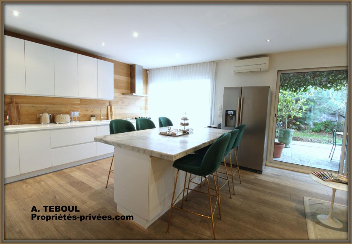 VILLEURBANNE MAISON INDIVIDUELLE PLAIN-PIED A VILLEURBANNE DE 105M² AVEC JARDIN DE 60M² CONSTRUITE EN 2011 9