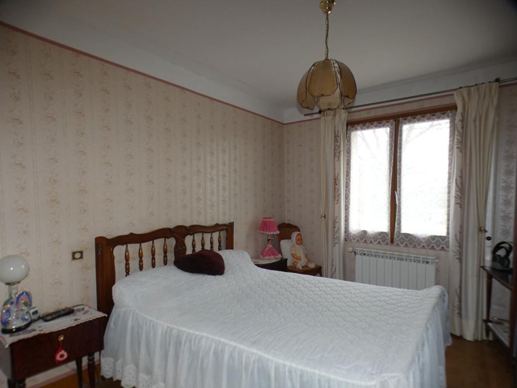 TERRASSON-LAVILLEDIEU Maison 3 chambres sur les hauteurs de Terrasson Lavilledieu 8