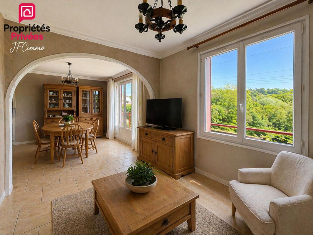 CREPY-EN-VALOIS Maison 5 pièce(s) 70m2 sous-sol complet terrain de 1700m2 3