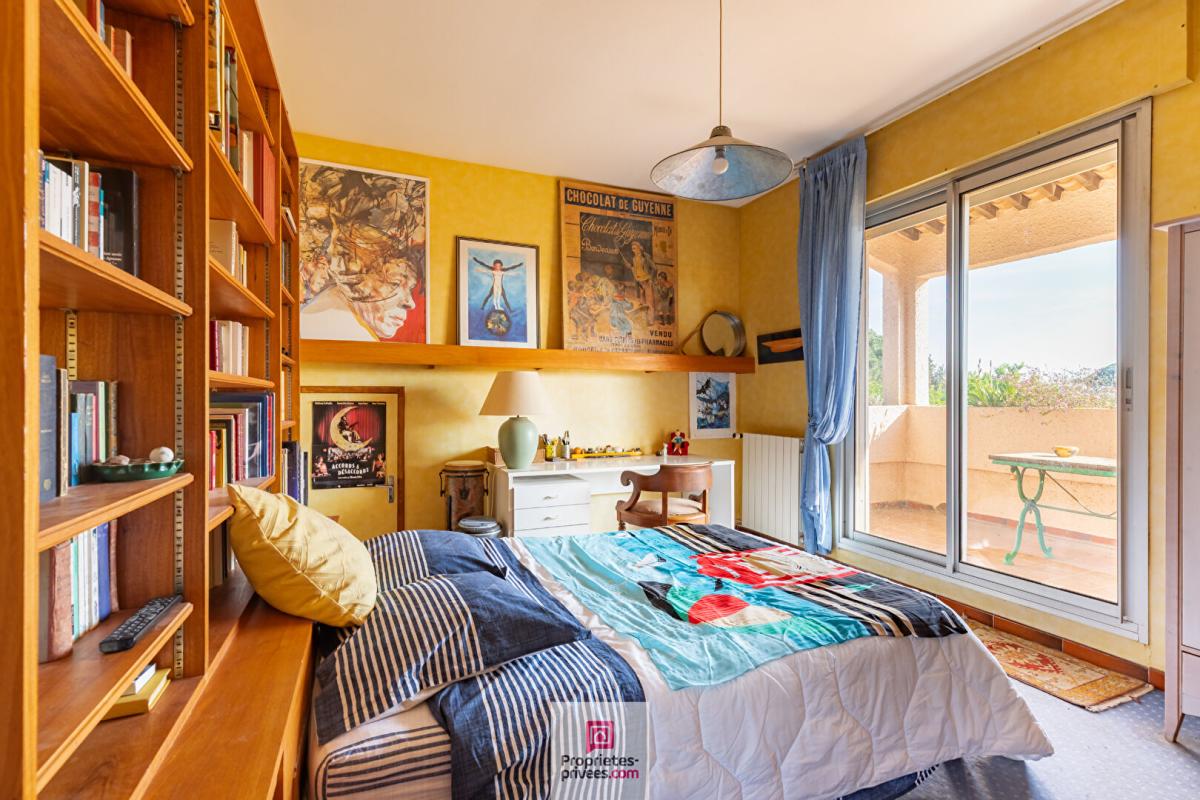 NARBONNE Maison  6 pièce(s) 270 m2 10