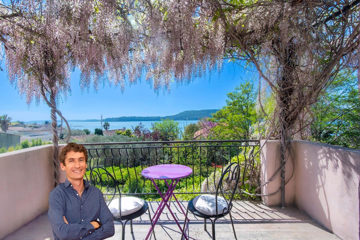 SAINT-CHAMAS Maison 7 pièces 170 m2 vue étang 1